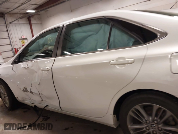2015 Toyota Camry XLE with VIN 4T1BF1FK0FU083626, listed as a IAAI auction lot 41911558 with 79,640 mi miles and . Bid and sale history available at DreamBid. Image 15.