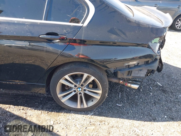 2017 BMW 3 Series 330i xDrive with VIN WBA8D9G31HNU64664, listed as a IAAI auction lot 41654073 with 41,971 mi miles. Bid and sale history available at carsss.com. Image 6.
