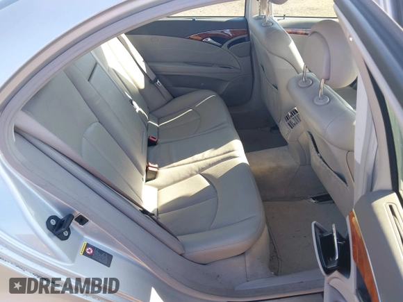 2006 Mercedes-Benz E-Class 3.5L with VIN WDBUF56J06A737827, listed as a IAAI auction lot 41748739 with 197,843 mi miles. Bid and sale history available at carsss.com. Image 8.