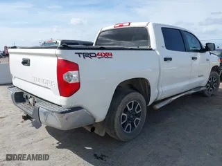 2016 Toyota Tundra 4WD Truck SR5 with VIN 5TFDY5F15GX493635, listed as a IAAI auction lot 41839945 with 285,454 mi miles. Bid and sale history available at carsss.com. Image 4.