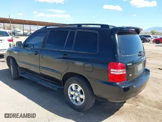 2002 Toyota Highlander with VIN JTEGF21A620041053, listed as a IAAI auction lot 41803741 with 203,072 mi miles. Bid and sale history available at carsss.com. Image 3.