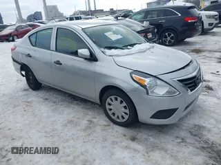 2016 Nissan Versa SV with VIN 3N1CN7AP5GL809383, listed as a IAAI auction lot 41330303 with 101,375 mi miles. Bid and sale history available at carsss.com. Image 1.