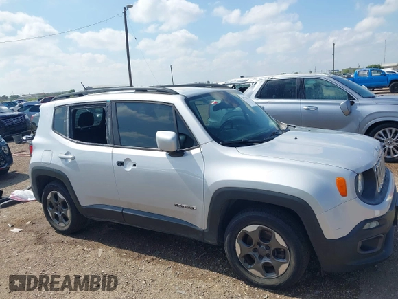 2015 Jeep Renegade Latitude with VIN ZACCJABH0FPB65461, listed as a IAAI auction lot 39756561 with 132,135 mi miles. Bid and sale history available at carsss.com. Image 14.