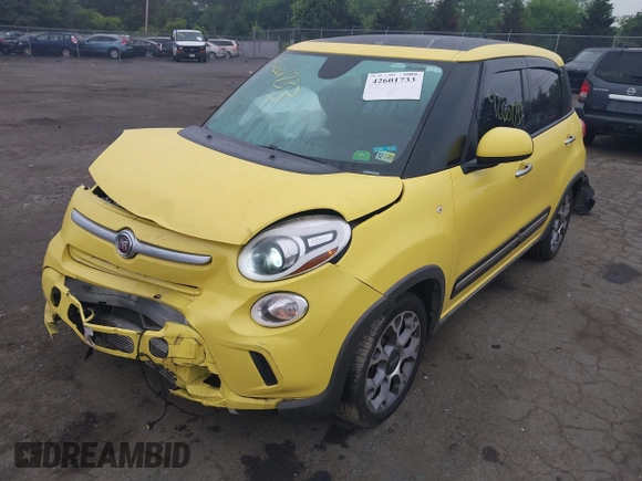 2014 FIAT 500L Trekking z VIN ZFBCFADH1EZ015579, wystawiony jako IAAI lot #42601733 z przebiegiem 185 909 mil mil oraz . Historia ofert i sprzedaży dostępna na DreamBid. Obrazek 2.