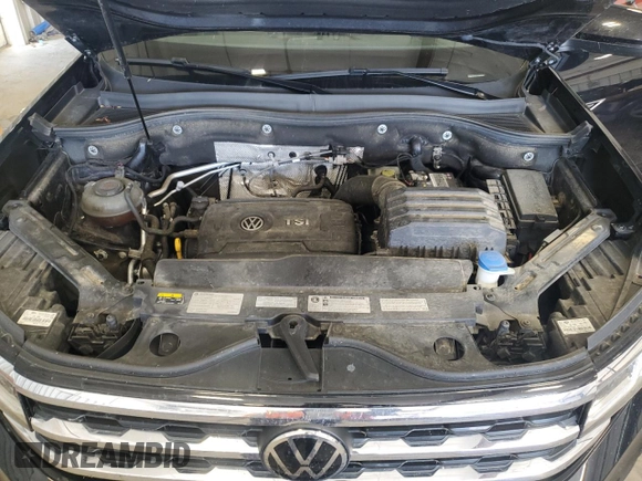 2020 Volkswagen Atlas SE with VIN 1V26C2CAXLC202539, listed as a Copart auction lot 60531385 with 116,258 mi miles and Salvage title. Bid and sale history available at DreamBid. Image 12.