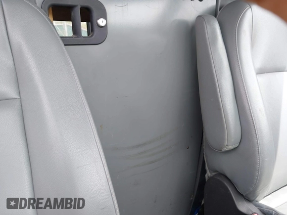 2016 Ford Transit Cargo с VIN 1FTYE1CM1GKA29370, выставлен на аукционе IAAI как лот 42177908 с пробегом 155 718 миль миль и . История ставок и продаж доступна на DreamBid. Изображение 8.