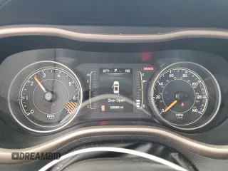 2015 Jeep Cherokee Sport z VIN 1C4PJLAB1FW711631, wystawiony jako Copart lot #58373145 z przebiegiem 123 683 mil mil oraz Szkoda całkowita • Salvage title. Historia ofert i sprzedaży dostępna na DreamBid. Obrazek 9.