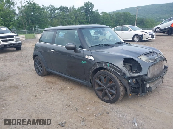 2011 MINI Hardtop S with VIN WMWSV3C58BTY13412, listed as a IAAI auction lot 42516587 with 124,831 mi miles and . Bid and sale history available at DreamBid. Image 1.