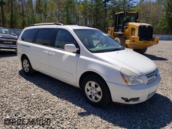 2010 Kia Sedona LX with VIN KNDMG4C33A6359612, listed as a Copart auction lot 55347545 with 197,699 mi miles and Clean Title. Bid and sale history available at carsss.com. Image 4.