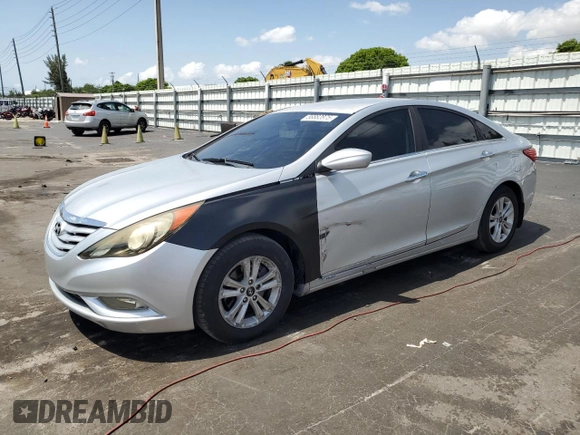 2013 Hyundai Sonata GLS z VIN 5NPEB4AC4DH625803, wystawiony jako Copart lot #56882875 z przebiegiem 96 740 mil mil oraz Nie do naprawy • Non repairable. Historia ofert i sprzedaży dostępna na DreamBid. Obrazek 1.