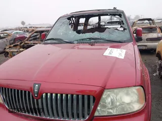2006 Lincoln Navigator Luxury z VIN 5LMFU27516LJ15069, wystawiony jako IAAI lot #38529771 z przebiegiem Nie podano mil oraz . Historia ofert i sprzedaży dostępna na DreamBid. Obrazek 10.