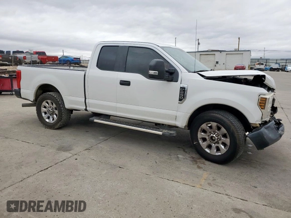2019 Ford F-250 XL with VIN 1FT7X2A60KEC61451, listed as a Copart auction lot 51458805 with 193,809 mi miles and Salvage title. Bid and sale history available at DreamBid. Image 4.