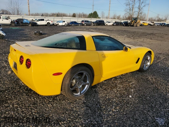 1998 Chevrolet Corvette with VIN 1G1YY22G8W5128394, listed as a Copart auction lot 42410835 with 113,442 mi miles and Salvage Title. Bid and sale history available at carsss.com. Image 3.