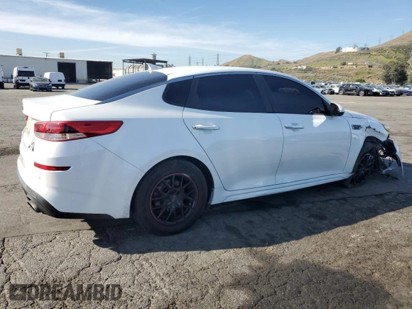 2019 Kia Optima LX z VIN 5XXGT4L33KG302810, wystawiony jako Copart lot #53821575 z przebiegiem 122 733 mil mil oraz Szkoda całkowita • Salvage title. Historia ofert i sprzedaży dostępna na DreamBid. Obrazek 3.