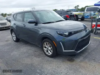 2023 Kia Soul LX with VIN KNDJ23AU1P7878913, listed as a IAAI auction lot 42006543 with 53,241 mi miles. Bid and sale history available at carsss.com. Image 1.