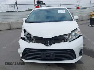2020 Toyota Sienna LE Auto Access Seat с VIN 5TDKZ3DC0LS044909, выставлен на аукционе IAAI как лот 42289084 с пробегом 71 090 миль миль и . История ставок и продаж доступна на DreamBid. Изображение 13.