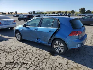 2016 Volkswagen Golf SE z VIN WVWKP7AU9GW902927, wystawiony jako Copart lot #55606815 z przebiegiem 72 994 mil mil oraz Szkoda całkowita • Salvage title. Historia ofert i sprzedaży dostępna na DreamBid. Obrazek 2.