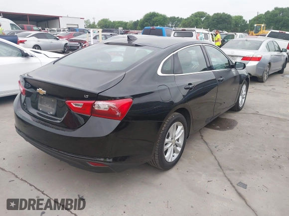 2018 Chevrolet Malibu LT z VIN 1G1ZD5ST9JF247136, wystawiony jako IAAI lot #41953151 z przebiegiem 161 007 mil mil oraz . Historia ofert i sprzedaży dostępna na DreamBid. Obrazek 4.