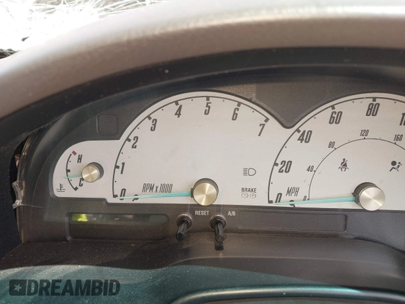 2002 Ford Thunderbird Hardtop Premium z VIN 1FAHP60A82Y103848, wystawiony jako IAAI lot #42467093 z przebiegiem Nie podano mil oraz . Historia ofert i sprzedaży dostępna na DreamBid. Obrazek 7.