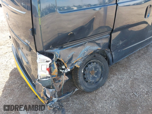 2019 Nissan NV200 S z VIN 3N6CM0KN2KK700069, wystawiony jako IAAI lot #41746942 z przebiegiem 89 931 mil mil oraz . Historia ofert i sprzedaży dostępna na DreamBid. Obrazek 6.