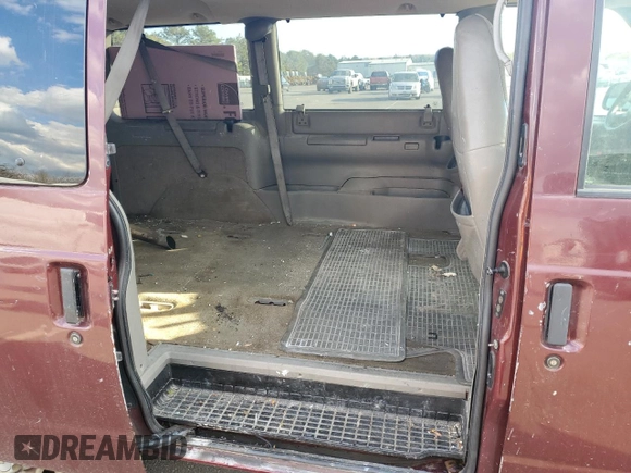 2003 Chevrolet Astro z VIN 1GNDM19X53B126723, wystawiony jako Copart lot #73498964 z przebiegiem 250 015 mil mil oraz Nie do naprawy • Non repairable. Historia ofert i sprzedaży dostępna na DreamBid. Obrazek 11.