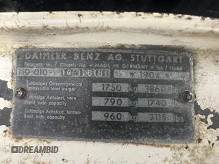 1965 Mercedes-Benz 190 z VIN 11001010128, wystawiony jako Copart lot #55181315 z przebiegiem 77 434 mil mil oraz Tytuł czysty. Historia ofert i sprzedaży dostępna na DreamBid. Obrazek 10.