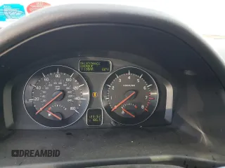 2011 Volvo V50 с VIN YV1672MW3B2602490, выставлен на аукционе Copart как лот 71265114 с пробегом 123 162 миль миль и На запчасти • Non repairable. История ставок и продаж доступна на DreamBid. Изображение 9.