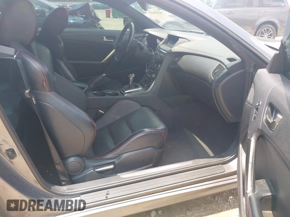 2015 Hyundai Genesis Coupe Ultimate with VIN KMHHU6KJ0FU129983, listed as a IAAI auction lot 42420357 with 104,870 mi miles and . Bid and sale history available at DreamBid. Image 5.