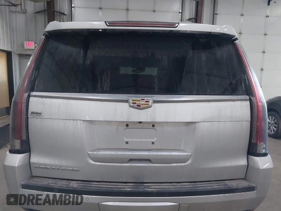 2016 Cadillac Escalade ESV Premium Collection z VIN 1GYS4JKJ9GR365012, wystawiony jako IAAI lot #41962570 z przebiegiem 97 138 mil mil oraz . Historia ofert i sprzedaży dostępna na DreamBid. Obrazek 17.