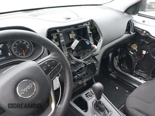 2019 Jeep Cherokee Latitude with VIN 1C4PJLCX9KD377430, listed as a IAAI auction lot 42328024 with 101,167 mi miles and . Bid and sale history available at DreamBid. Image 6.