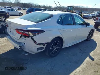 2023 Toyota Camry SE z VIN 4T1G11BK2PU076186, wystawiony jako IAAI lot #41602143 z przebiegiem 18 307 mil mil oraz . Historia ofert i sprzedaży dostępna na DreamBid. Obrazek 4.