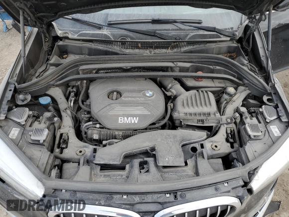 2016 BMW X1 xDrive28i with VIN WBXHT3C37GP886033, listed as a Copart auction lot 39359283 with 61,840 mi miles. Bid and sale history available at carsss.com. Image 11.
