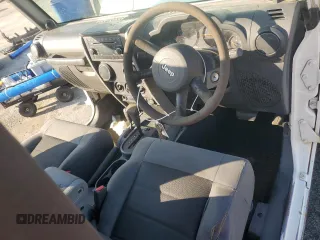 2008 Jeep Wrangler X с VIN 1J4FZ241X8L538255, выставлен на аукционе Copart как лот 61461925 с пробегом 266 908 миль миль и Чистый • Clean title. История ставок и продаж доступна на DreamBid. Изображение 8.