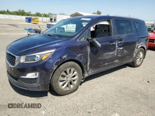 2020 Kia Sedona EX with VIN KNDMB5C14L6644308, listed as a Copart auction lot 58670414 with 186,148 mi miles and Non Repairable. Bid and sale history available at carsss.com. Image 1.
