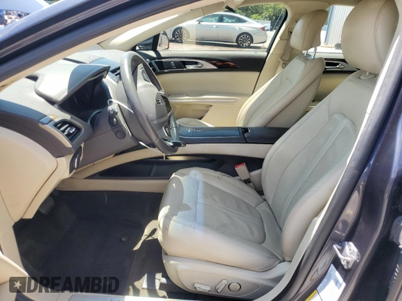 2013 Lincoln MKZ z VIN 3LN6L2GK4DR817557, wystawiony jako Copart lot #60876995 z przebiegiem 77 303 mil mil oraz Szkoda całkowita • Salvage title. Historia ofert i sprzedaży dostępna na DreamBid. Obrazek 7.