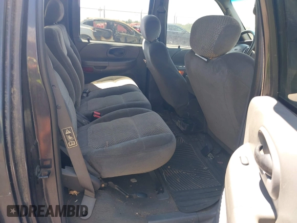 2001 Ford F-150 XLT с VIN 1FTRW07L41KA09067, выставлен на аукционе IAAI как лот 42459211 с пробегом 269 113 миль миль и . История ставок и продаж доступна на DreamBid. Изображение 8.