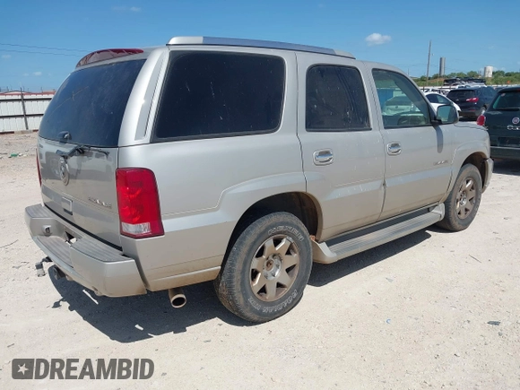 2005 Cadillac Escalade with VIN 1GYEK63NX5R141147, listed as a IAAI auction lot 42518716 with 231,540 mi miles and . Bid and sale history available at DreamBid. Image 4.