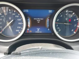 2019 Maserati Ghibli z VIN ZAM57YSL8K1312731, wystawiony jako IAAI lot #42240495 z przebiegiem 31 822 mil mil oraz . Historia ofert i sprzedaży dostępna na DreamBid. Obrazek 7.