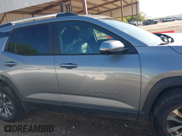 2025 Chevrolet Equinox AWD LT with VIN 3GNAXPEG4SL177985, listed as a IAAI auction lot 41978555 with 11,819 mi miles. Bid and sale history available at carsss.com. Image 13.