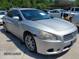 2011 Nissan Maxima SV z VIN 1N4AA5AP0BC822881, wystawiony jako IAAI lot #42394767 z przebiegiem 173 599 mil mil oraz . Historia ofert i sprzedaży dostępna na DreamBid. Obrazek 6.