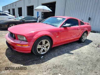 2008 Ford Mustang GT Deluxe with VIN 1ZVHT82H285182730, listed as a Copart auction lot 64461825 with 167,758 mi miles and Clean title. Bid and sale history available at DreamBid. Image 1.