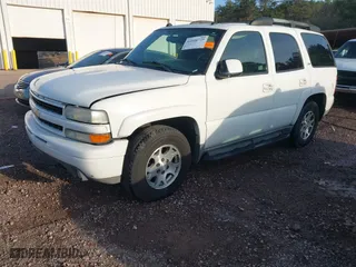 2005 Chevrolet Tahoe Z71 with VIN 1GNEC13T45R192543, listed as a IAAI auction lot 41616729 with 333,259 mi miles. Bid and sale history available at carsss.com. Image 2.