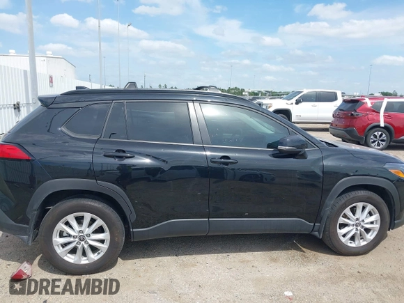 2024 Toyota Corolla Cross LE z VIN 7MUCAAAG8RV083172, wystawiony jako IAAI lot #42049180 z przebiegiem 26 642 mil mil oraz . Historia ofert i sprzedaży dostępna na DreamBid. Obrazek 13.