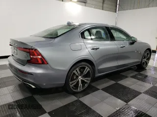 2021 Volvo S60 Inscription with VIN 7JRA22TL8MG081960, listed as a Copart auction lot 45237985 with 54,663 mi miles and Clean Title. Bid and sale history available at carsss.com. Image 3.
