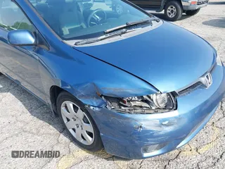 2008 Honda Civic LX с VIN 2HGFG12628H520674, выставлен на аукционе IAAI как лот 42441664 с пробегом Не указан миль и . История ставок и продаж доступна на DreamBid. Изображение 6.
