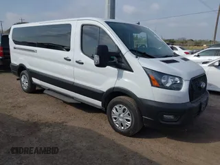 2022 Ford Transit Passenger XL with VIN 1FBAX2Y85NKA67506, listed as a IAAI auction lot 41509594 with 209,455 mi miles. Bid and sale history available at carsss.com. Image 1.