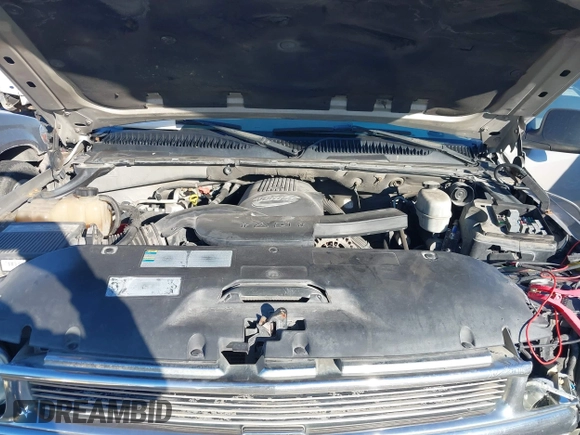 2004 Chevrolet Suburban LS with VIN 3GNEC16Z64G292383, listed as a IAAI auction lot 41471905 with 1 mi miles. Bid and sale history available at carsss.com. Image 10.