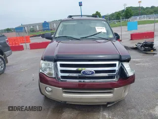 2010 Ford Expedition Eddie Bauer z VIN 1FMJU1J53AEA43322, wystawiony jako IAAI lot #42210044 z przebiegiem 216 195 mil mil oraz . Historia ofert i sprzedaży dostępna na DreamBid. Obrazek 13.