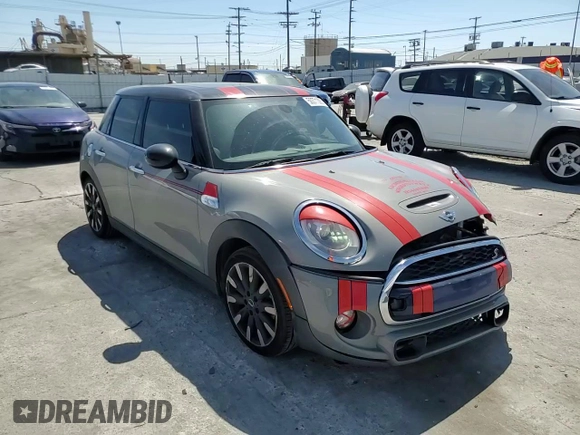 2016 MINI Hardtop 4 Door S z VIN WMWXU3C5XG2B62714, wystawiony jako Copart lot #50371305 z przebiegiem 116 840 mil mil oraz Szkoda całkowita • Salvage title. Historia ofert i sprzedaży dostępna na DreamBid. Obrazek 10.