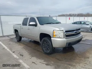 2009 Chevrolet Silverado 1500 LTZ with VIN 3GCEK33M29G254317, listed as a IAAI auction lot 41700617 with 163,950 mi miles. Bid and sale history available at carsss.com. Image 1.
